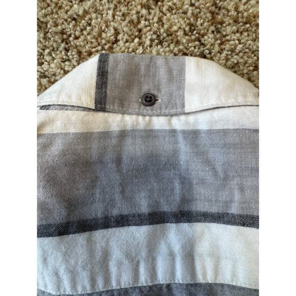 HURLEY Short Sleeve shirt, size Medium, Tailored Fit, Gray & white striped - Picture 4 of 9